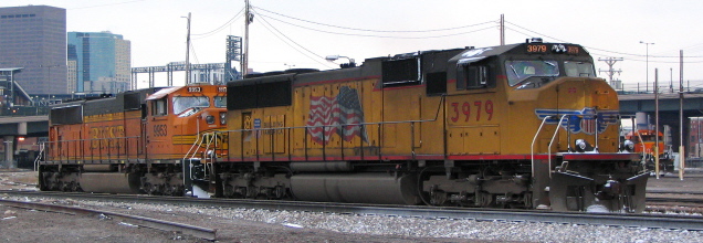 Mix of SD70M and a SD70MAC