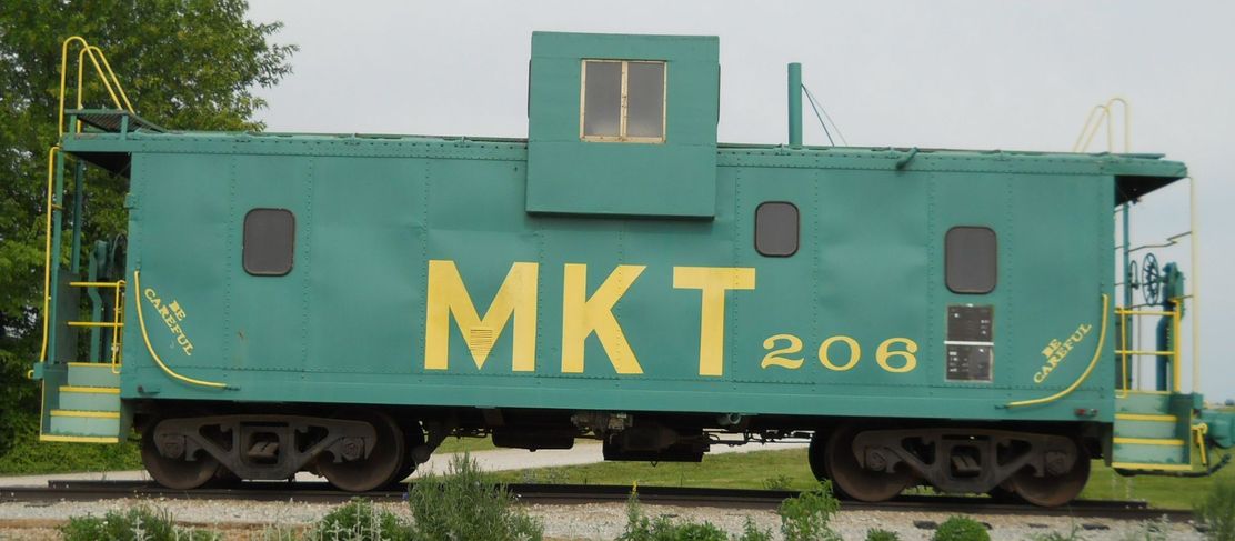 MKT 206 Caboose, Side View