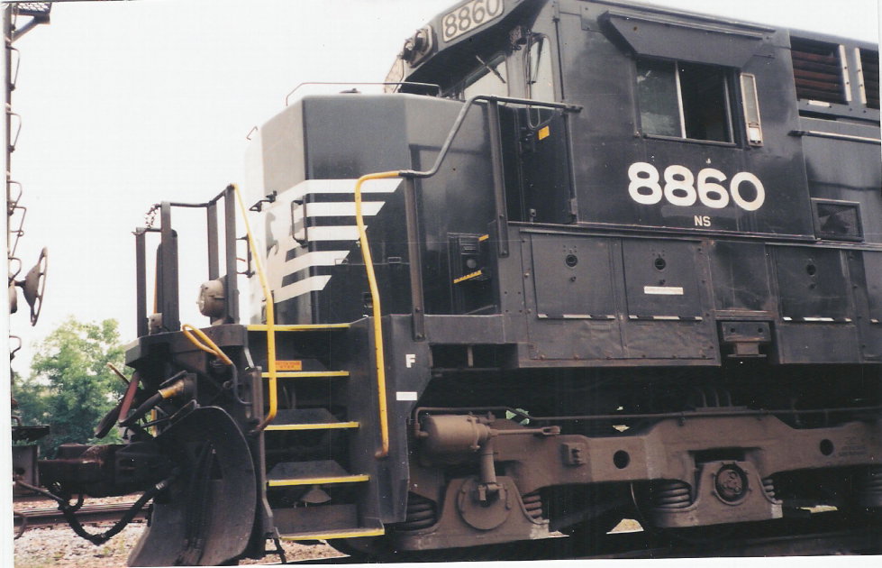 NS trains in Memphis TN