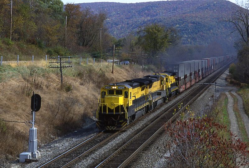 NYSW stack train on the Southern Tier line
