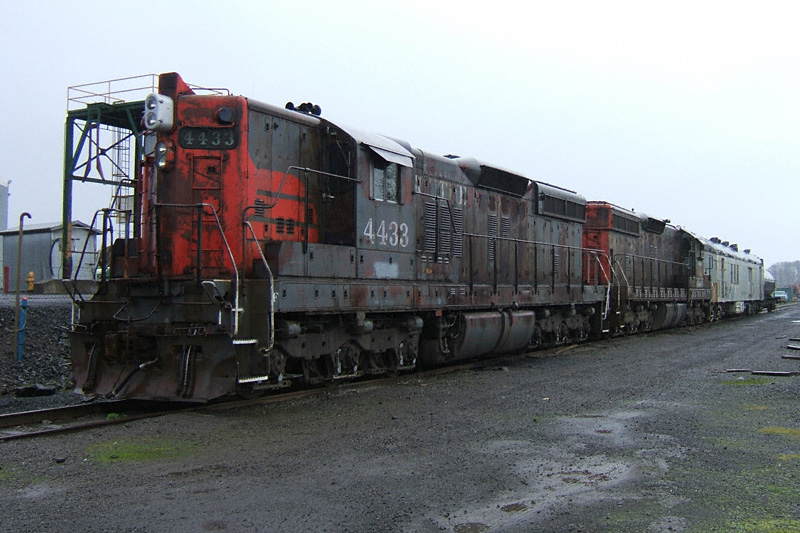 Old SP 4433 at rest in Independence, OR 1/21/06