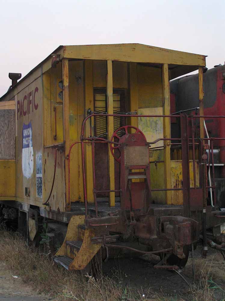 Old Union Pacific Caboose 25884