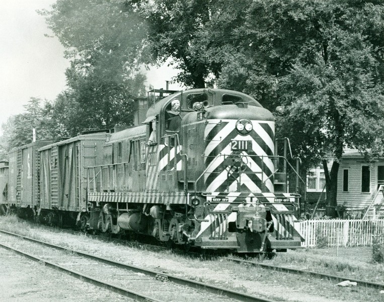 Santa Fe freight train at Pekin Illinois