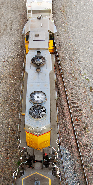 Scale 1:1 Model Train GP38-2