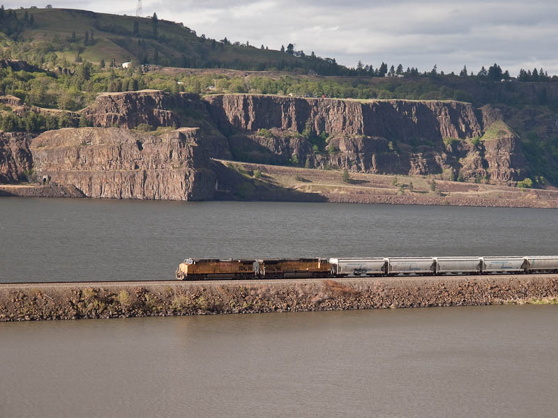UP 6501 West in the Columbia Gorge