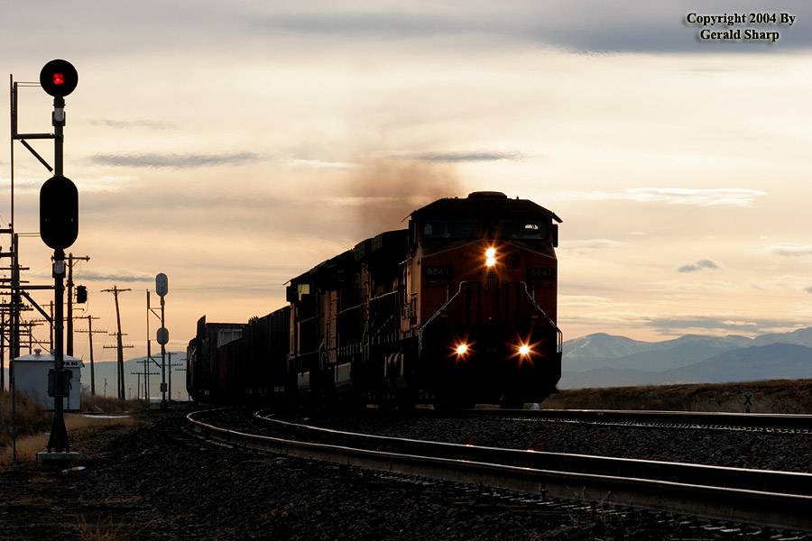 UP 6857 North At LaSalle, CO
