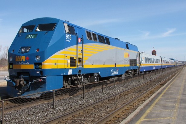 VIA Rail Canada 915